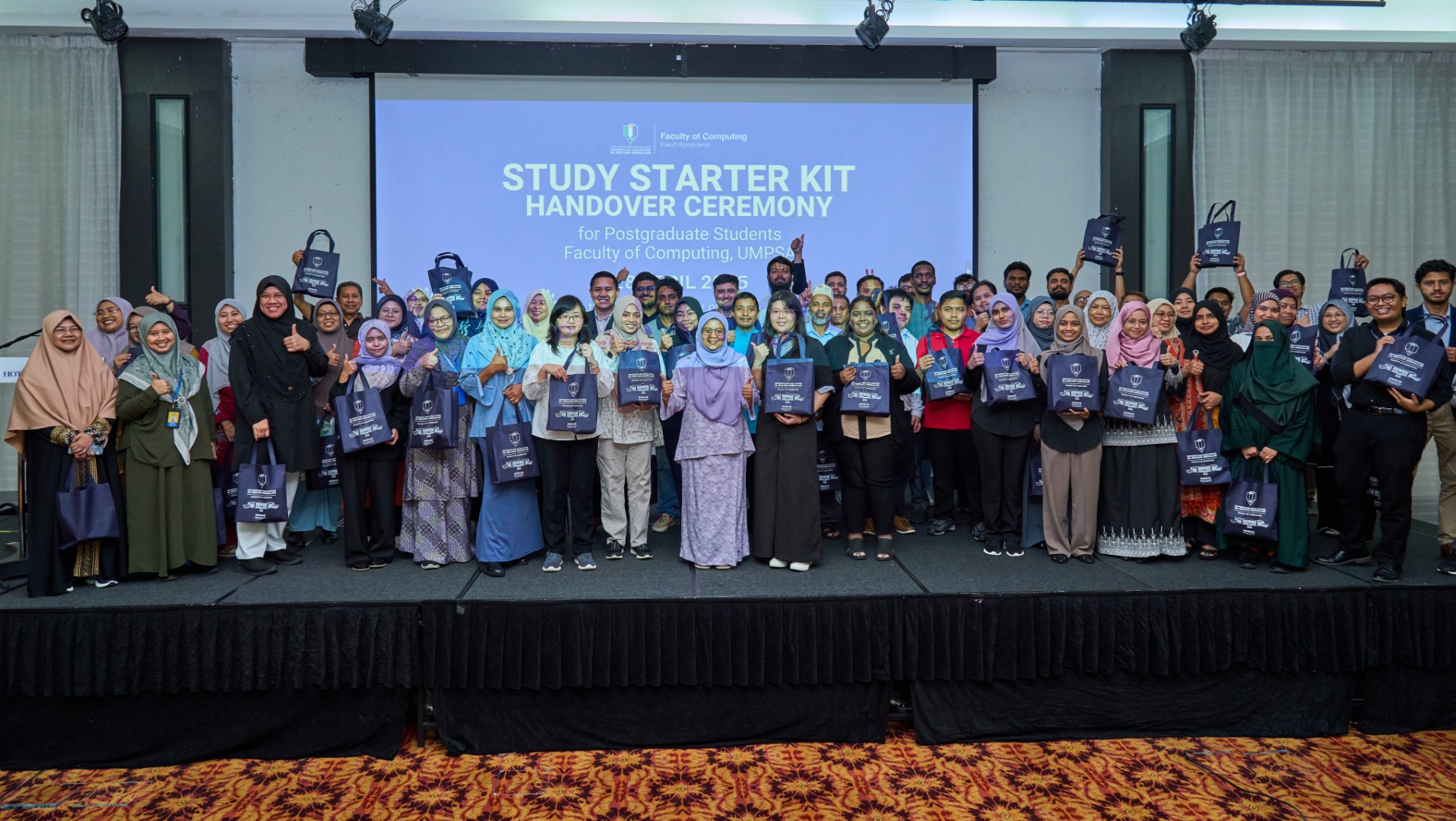 Faculty of Computing Distributes Study Starter-Kits to Postgraduate Students