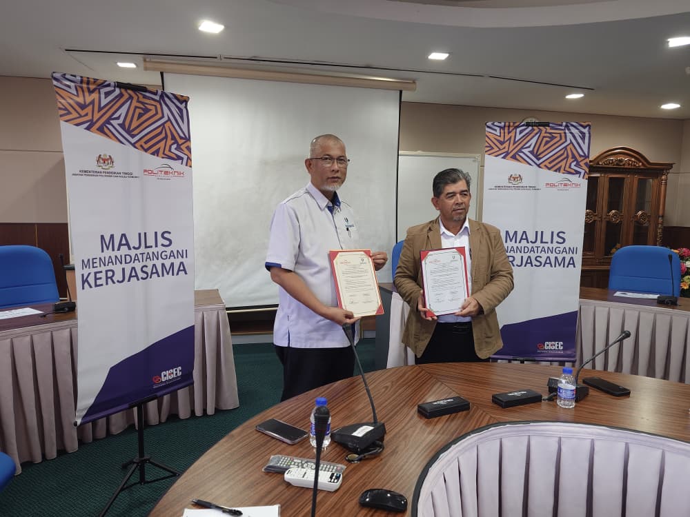 Majlis Menandatangani Surat Hasrat (Letter of Interest - LoI) antara Politeknik Muadzam Shah dan Fakulti Komputeran, UMPSA