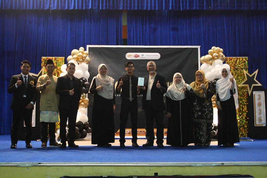 DECSTAR 2025 Raikan Kecemerlangan Akademik dan Pengaktifan Pelajar Fakulti Komputeran