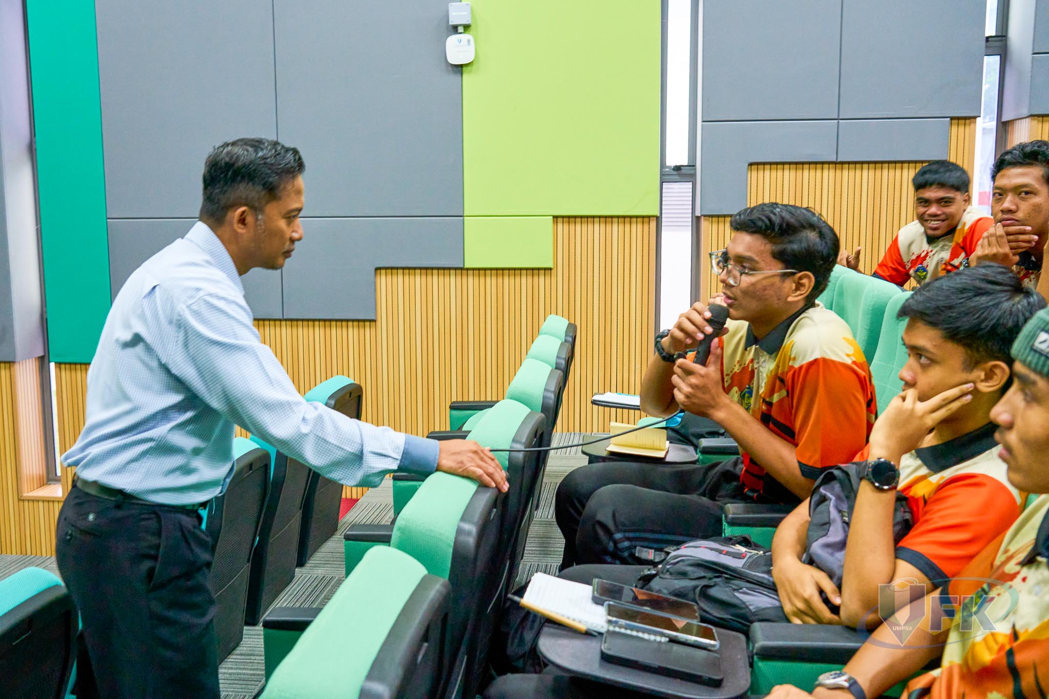 FK UMPSA Anjur Sesi Perkongsian Ilmu “Belajar Bijak dengan AI” Bersama Pelajar SMK Temin